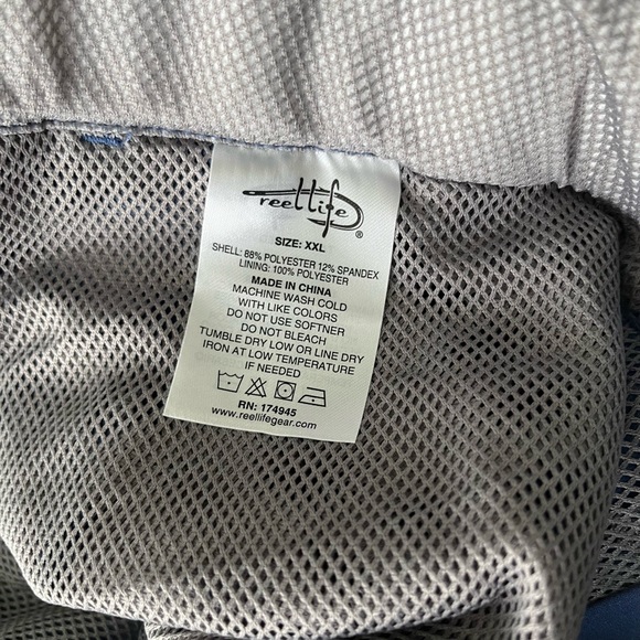 Mens XXL Real Life Hybrid Shorts NWT - Picture 2 of 8